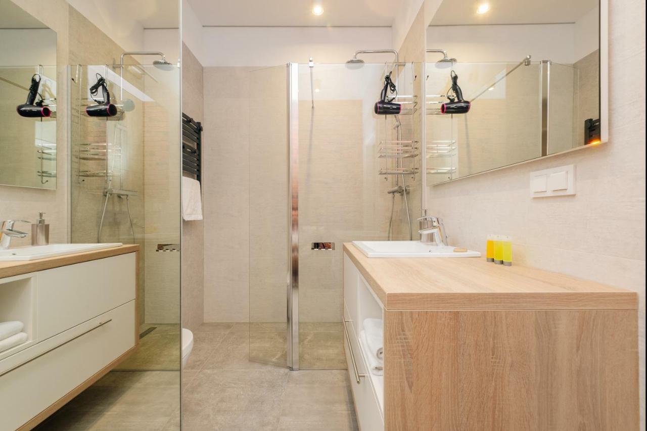 Stare Bielany 2-Bedroom Apartment Warsaw Ngoại thất bức ảnh